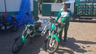 Equipe e frota de entrega da Gás União
